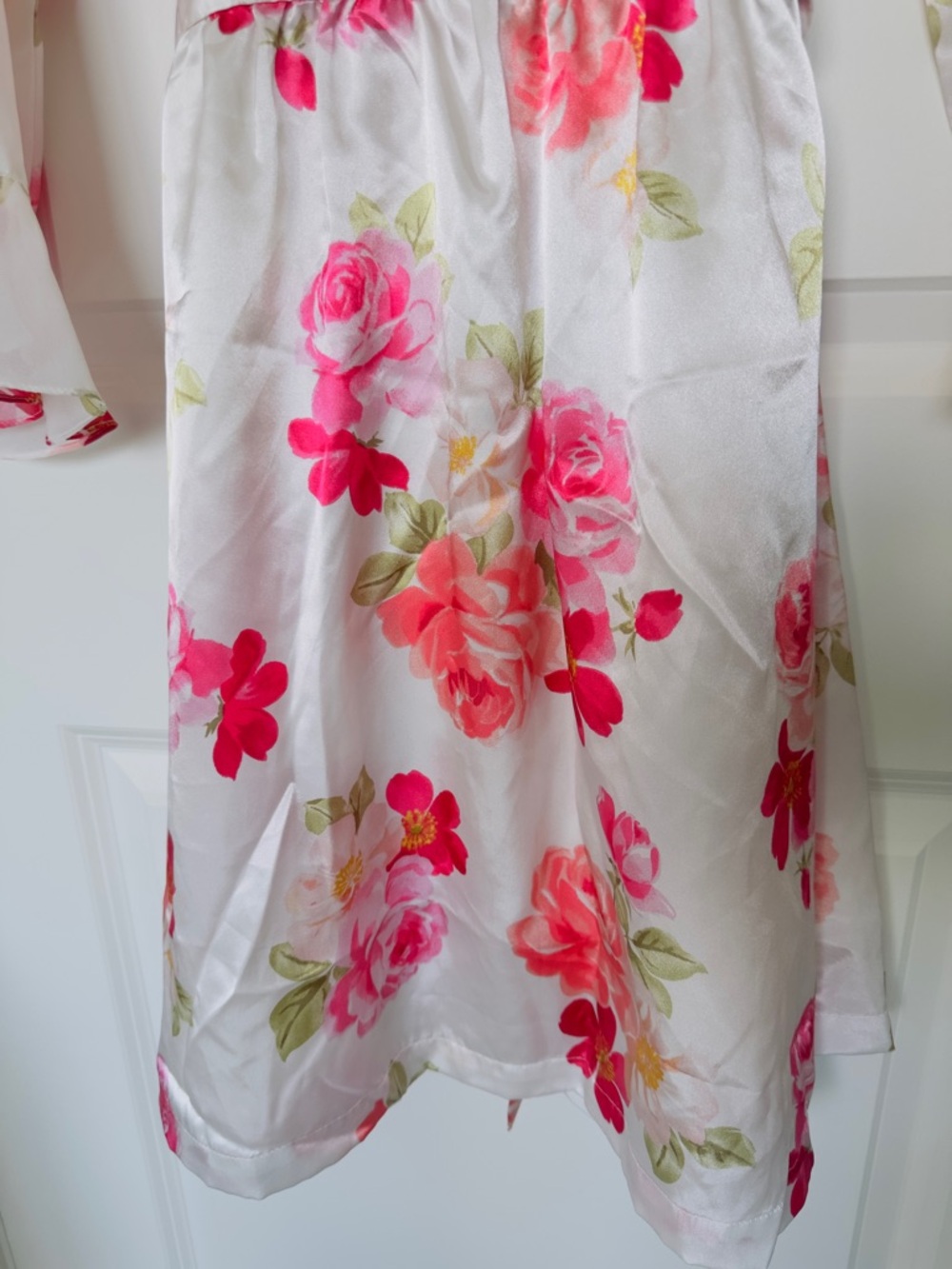 Morgan Taylor Kimono Robe XXL White Satin Floral with Pink Blooms TieUp Pocket - Picture 6 of 11